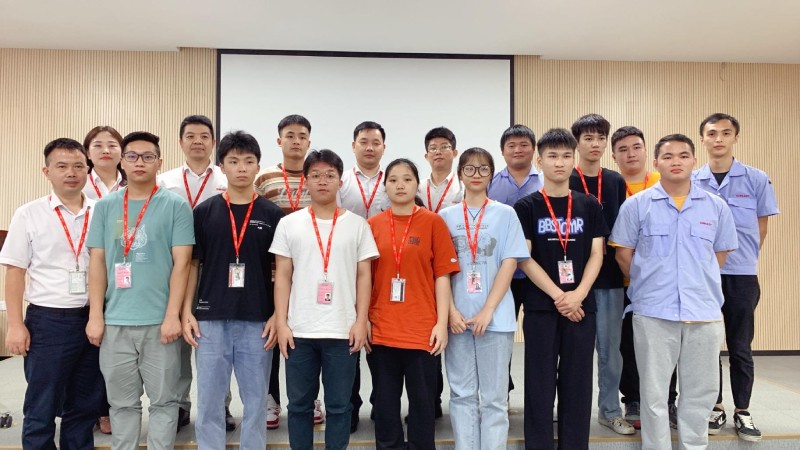 迎接實(shí)習(xí)生，攜手促成長